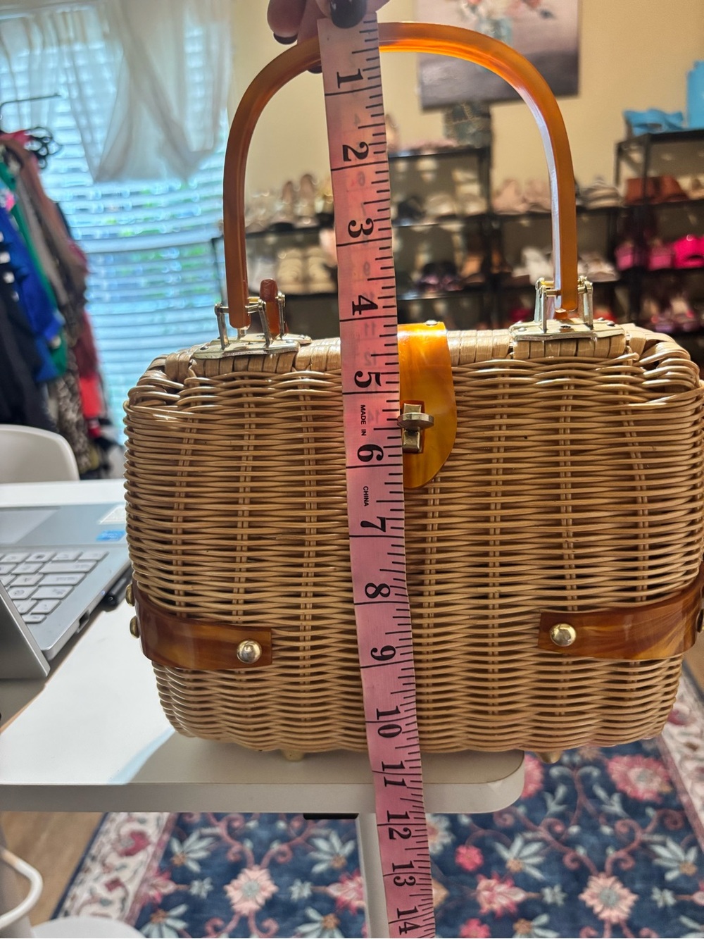 Vintage 1960s Rattan and lucite box bag - Women Bags - Picture 10 of 11